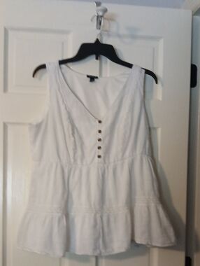 torrid White Button Front Peplum Tank Top